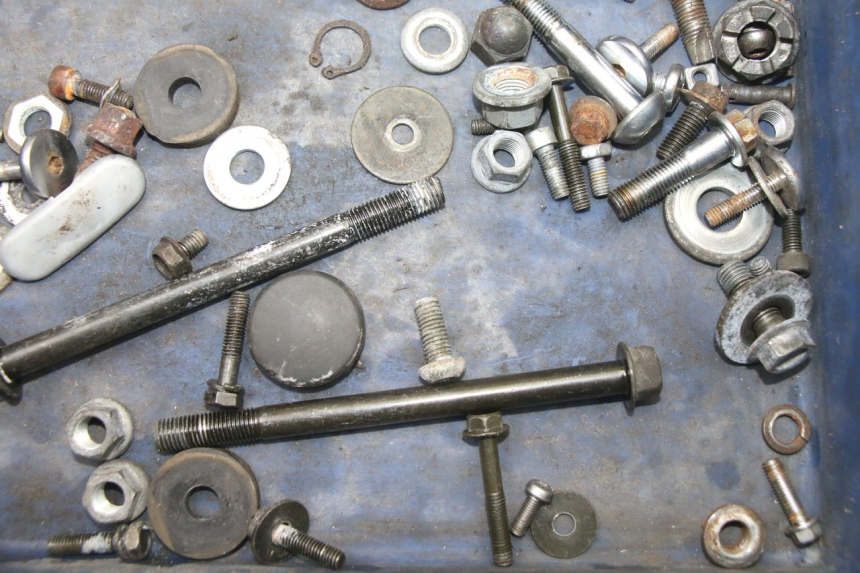 photo de SCHRAUBEN YAMAHA XV VIRAGO 535 (1988 - 2004) - Technische Nahaufnahme