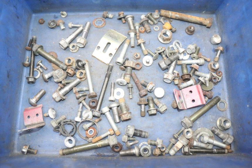 photo de SCHRAUBEN YAMAHA XVS DRAG STAR DRAGSTAR 650 (1997 - 2007) - Hauptansicht