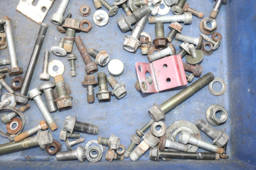 photo de SCHRAUBEN YAMAHA XVS DRAG STAR DRAGSTAR 650 (1997 - 2007) - Technische Nahaufnahme