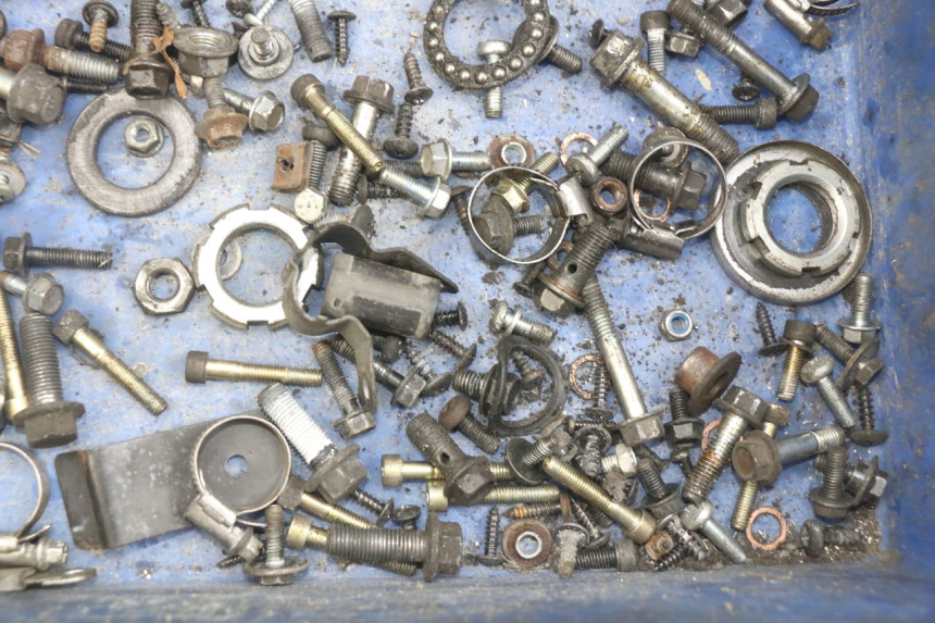 photo de SCHRAUBENBEUTEL YAMAHA YP MAJESTY 125 (2007 - 2010) - Zoom auf Gebrauchszustand