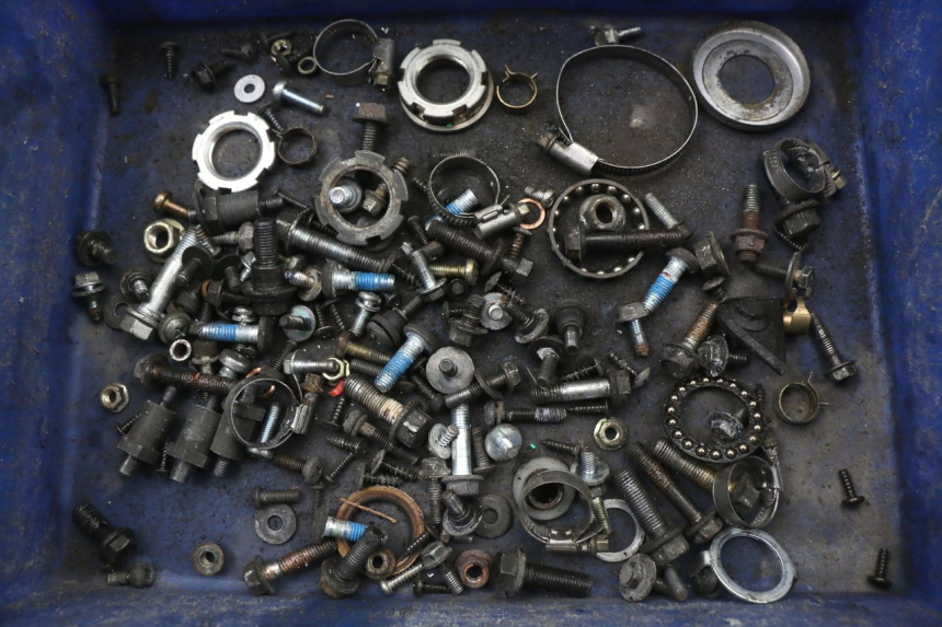 photo de SCHRAUBENBEUTEL YAMAHA YP MAJESTY 125 (2002 - 2006) - Hauptansicht