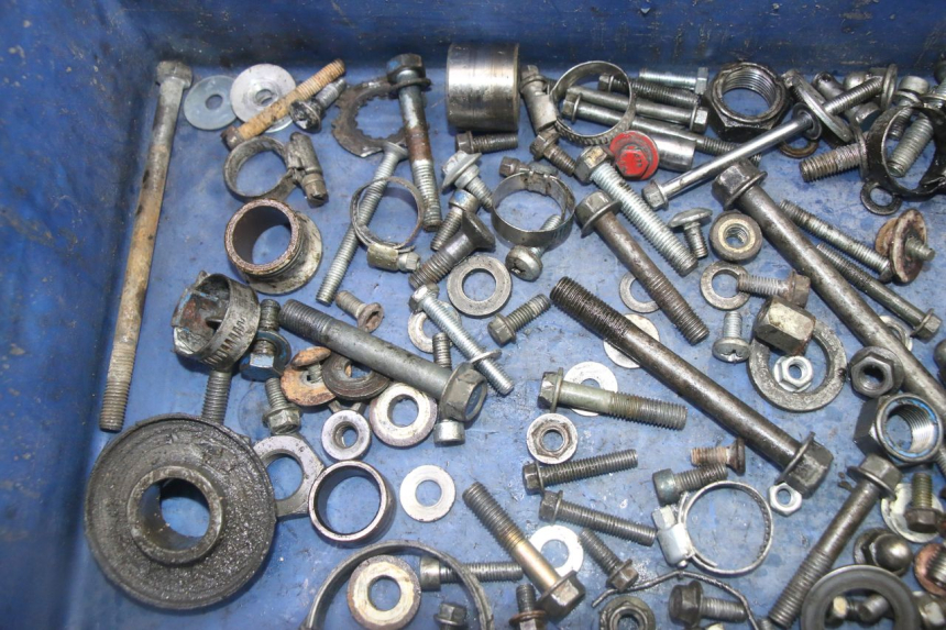 photo de SCHRAUBEN YAMAHA YZ 125 (1998 - 2005) - Detailansicht des Bauteils