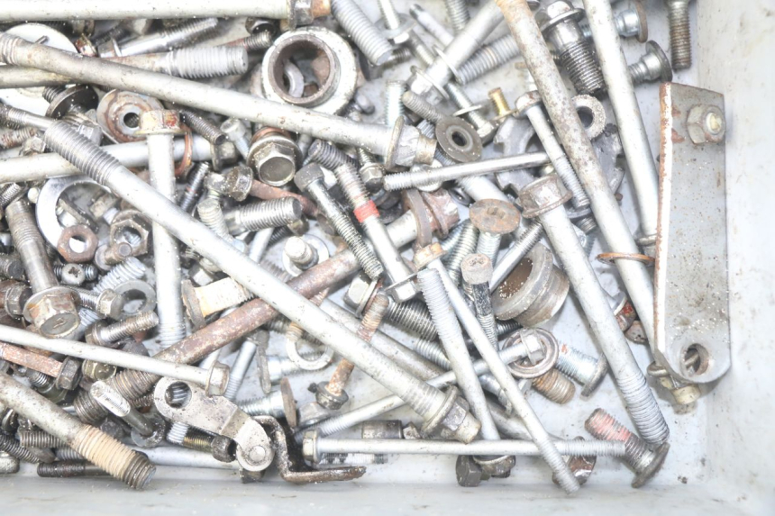 photo de SCHRAUBENBEUTEL KAWASAKI ZEPHYR 1100 ( - 1995) - Zoom auf Gebrauchszustand