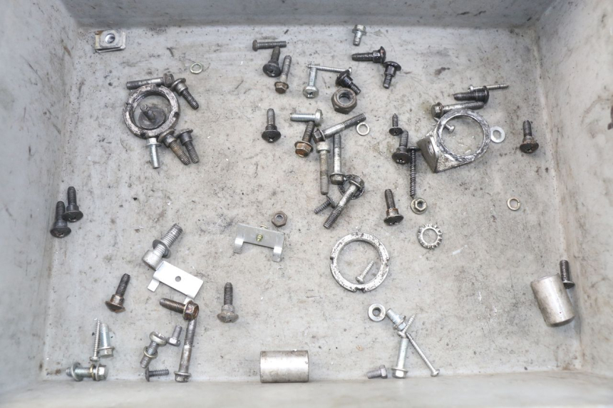 photo de SCHRAUBENBEUTEL PIAGGIO ZIP 2T 50 (2009 - 2019) - Hauptansicht