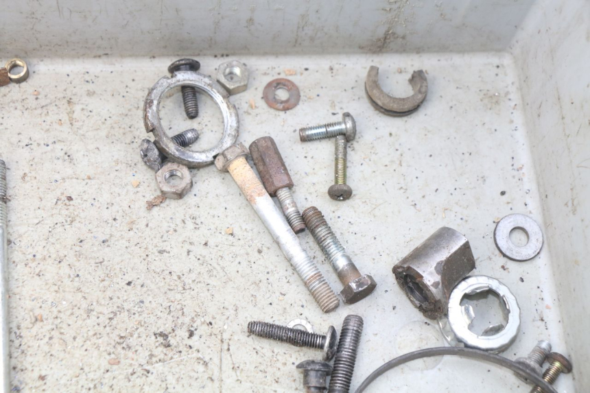 photo de SCHRAUBENBEUTEL PIAGGIO ZIP 2T 50 (2009 - 2019) - Alternative Perspektive