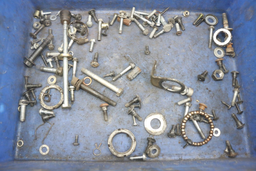 photo de SCHRAUBENBEUTEL PIAGGIO ZIP 2T 50 (2009 - 2019) - Hauptansicht