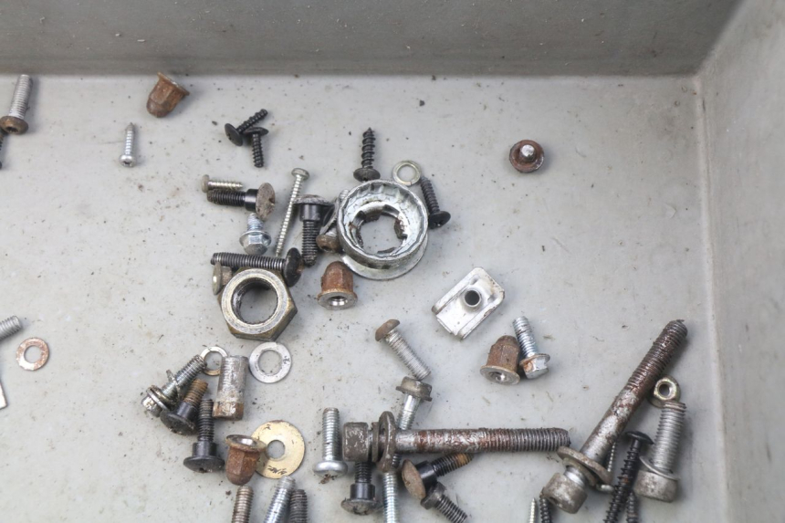 photo de SCHRAUBEN PIAGGIO ZIP 4T 50 (2006 - 2017) - Alternative Perspektive