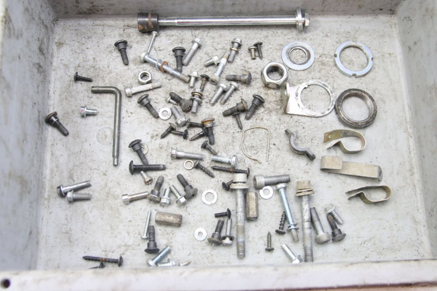 photo de SCHRAUBENBEUTEL PIAGGIO ZIP 4T 50 (2018 - 2020) - Hauptansicht