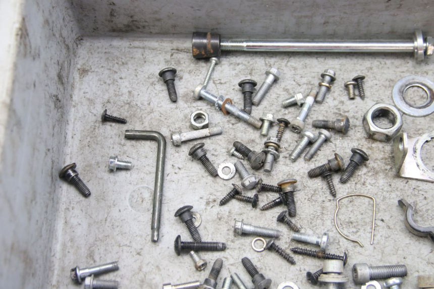 photo de SCHRAUBENBEUTEL PIAGGIO ZIP 4T 50 (2018 - 2020) - Alternative Perspektive