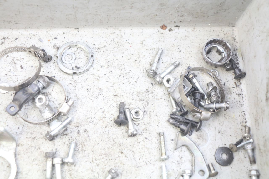 photo de SCHRAUBENBEUTEL PIAGGIO ZIP 4T 50 (2018 - 2020) - Alternative Perspektive