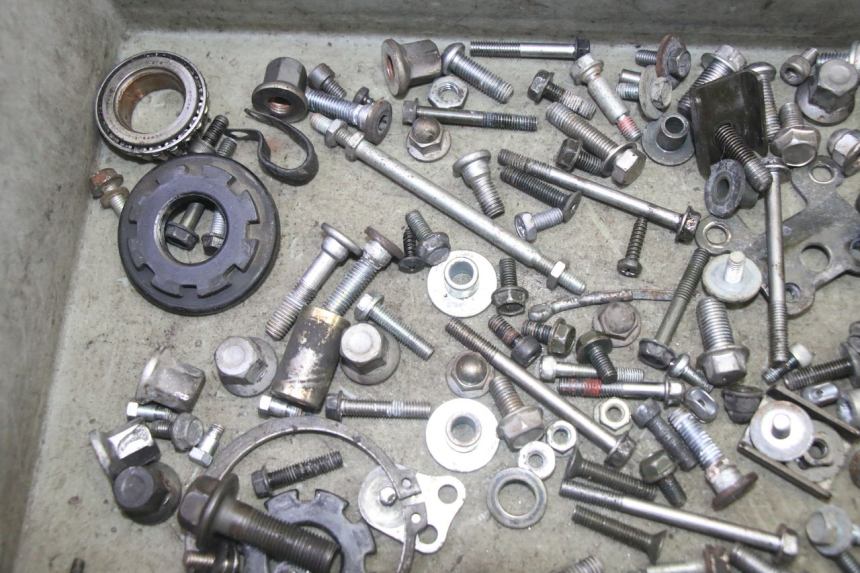 photo de SCHRAUBENSET KAWASAKI ZR 7 750 (1999 - 2004) - Detailansicht des Bauteils