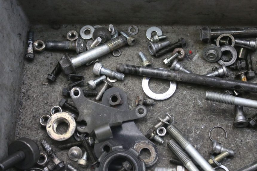 photo de SCHRAUBENBEUTEL KAWASAKI ZX-6R ZX6R 600 (1995 - 1997) - Technische Nahaufnahme