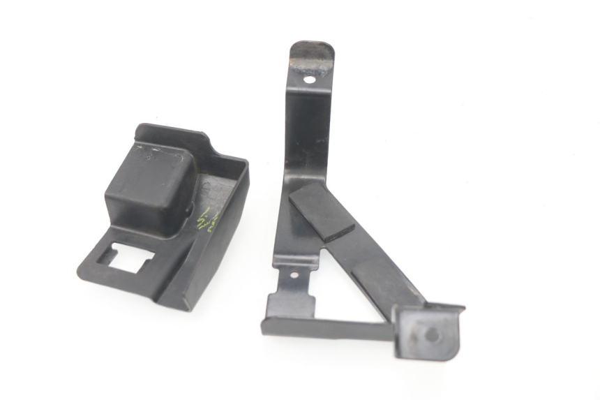 photo de BATTERIEHALTER HONDA CBF 125 (2009 - 2015) - Zoom auf Gebrauchszustand