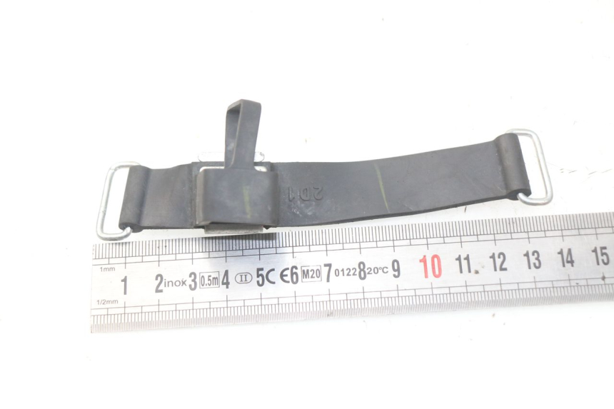 photo de BATTERIEHALTER YAMAHA FZ8 800 (2010 - 2016) - Detailansicht des Bauteils