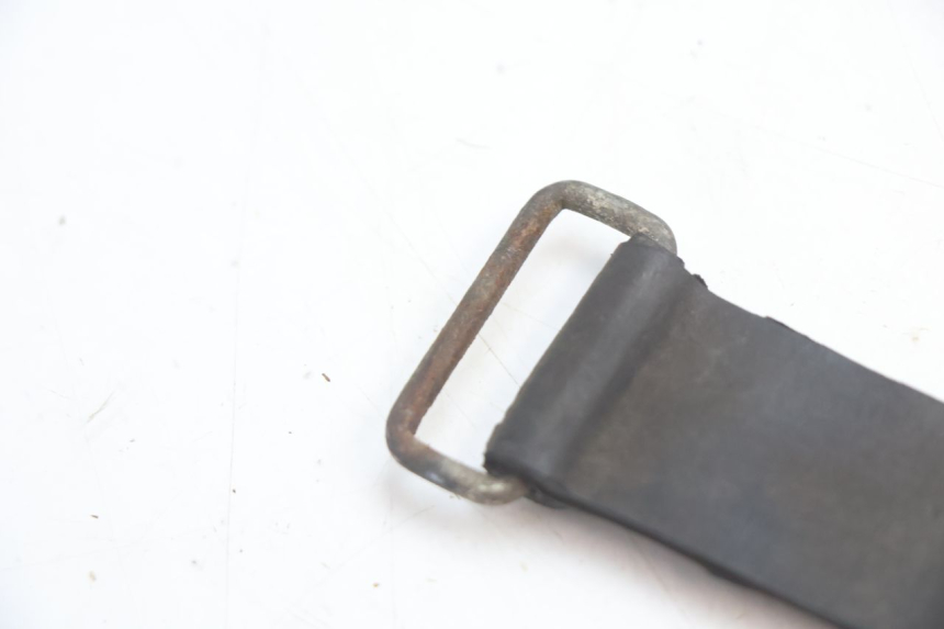 photo de BATTERIEHALTER SUZUKI GSX F GSXF 750 (1988 - 1998) - Zoom auf Gebrauchszustand