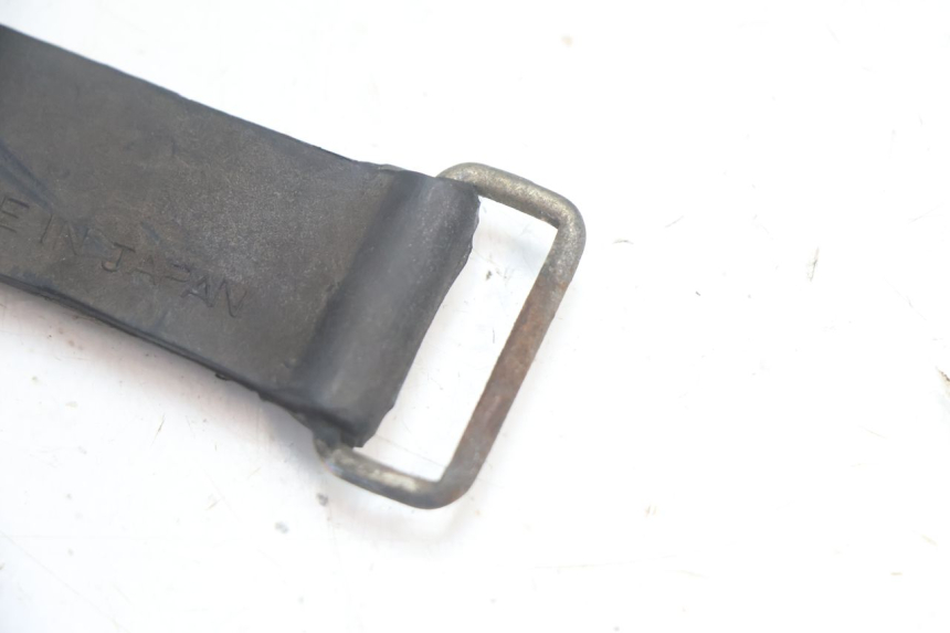photo de BATTERIEHALTER SUZUKI GSX F GSXF 750 (1988 - 1998) - Technische Nahaufnahme