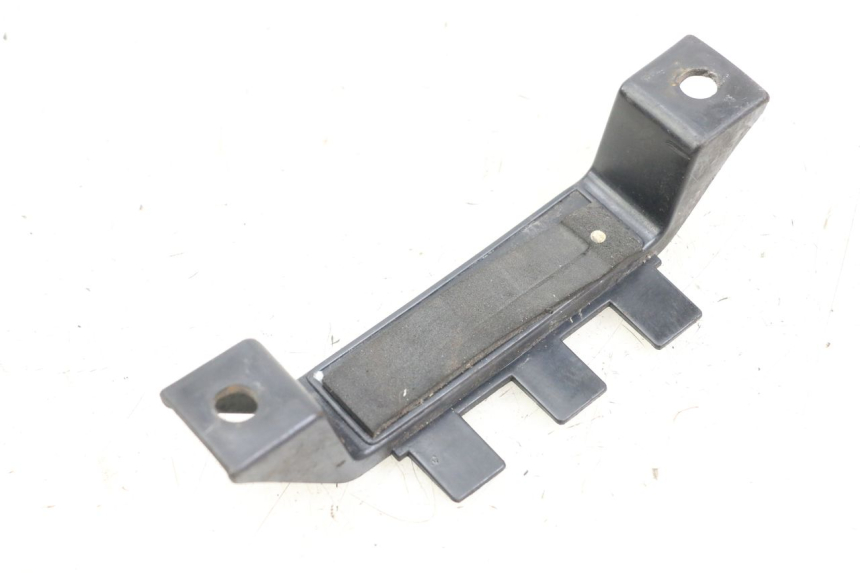 photo de BATTERIEHALTER HYOSUNG GV AQUILA 125 (2000 - 2009) - Zoom auf Gebrauchszustand