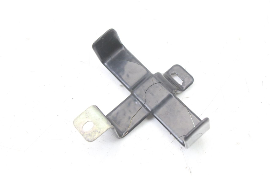 photo de BATTERIEHALTER HONDA SCV LEAD 100 (2003 - 2007) - Technische Nahaufnahme