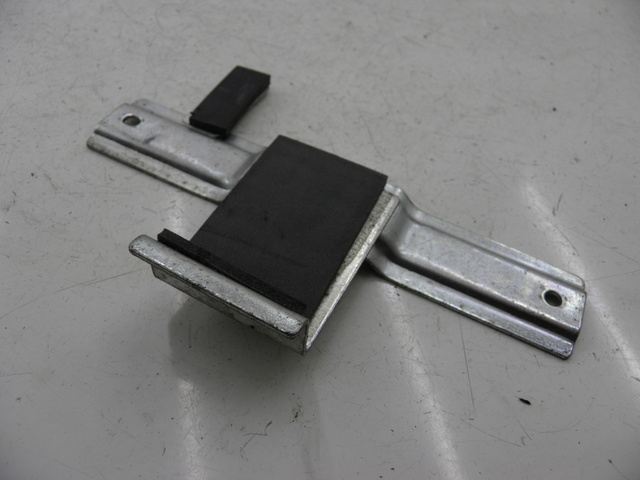 photo de BATTERIEHALTER HONDA SH 125 (2005 - 2008) - Detailansicht des Bauteils