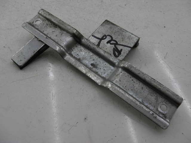 photo de BATTERIEHALTER HONDA SH 125 (2005 - 2008) - Zoom auf Gebrauchszustand