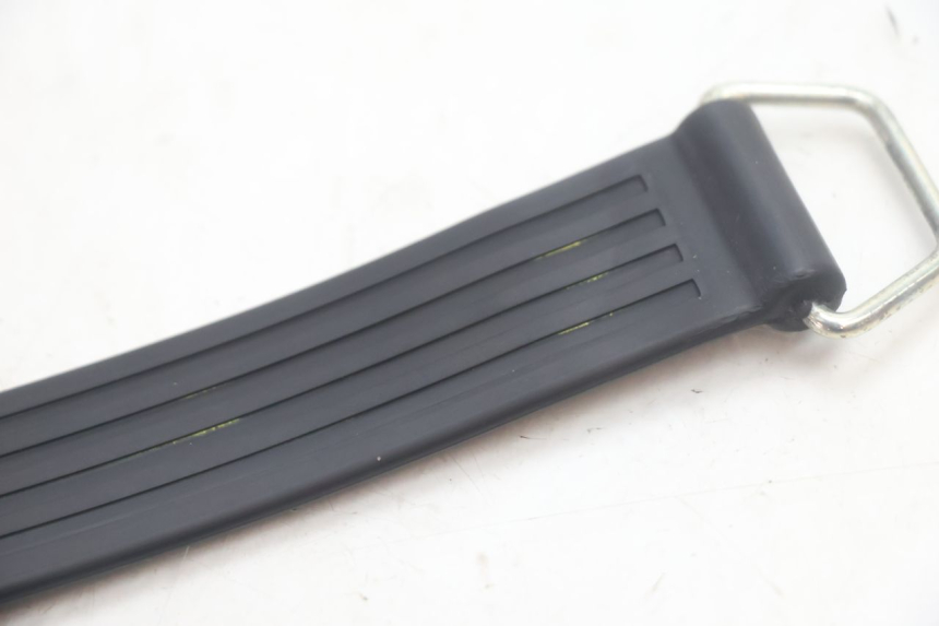 photo de WERKZEUG HALTER PIAGGIO MP3 HPE 530 (2022 - 2026) - Detailansicht des Bauteils