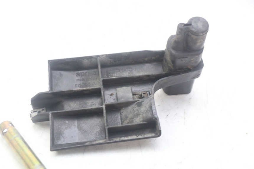 photo de WERKZEUG HALTER APRILIA SCARABEO 100 (2003 - 2012) - Zoom auf Gebrauchszustand