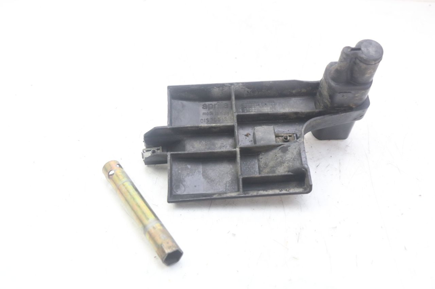 photo de WERKZEUG HALTER APRILIA SCARABEO 100 (2003 - 2012) - Alternative Perspektive