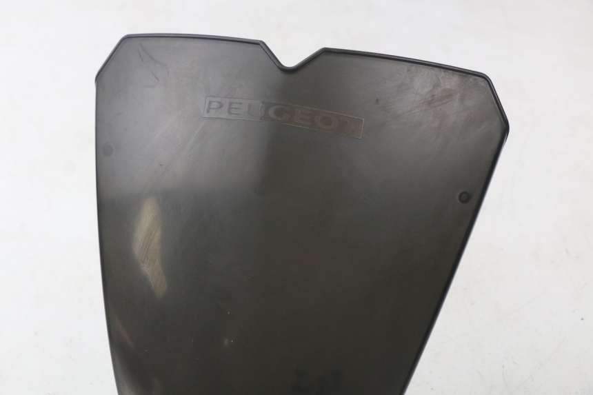 photo de WINDSCHUTZ PEUGEOT KISBEE 2T 50 (2010 - 2017) - Detailansicht des Bauteils