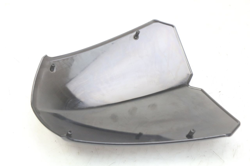 photo de WINDSCHUTZ PEUGEOT KISBEE 2T 50 (2010 - 2017) - Zoom auf Gebrauchszustand