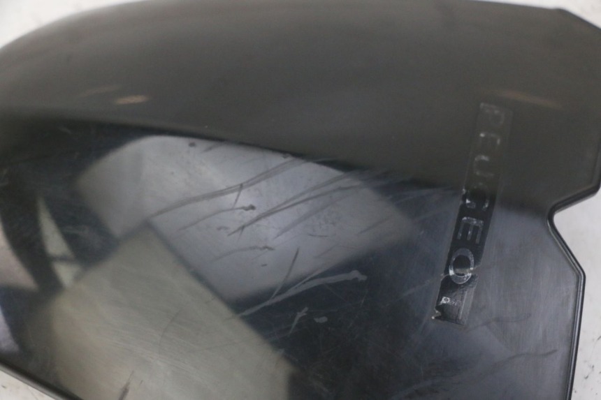 photo de WINDSCHUTZ PEUGEOT KISBEE 4T 50 (2018 - 2022) - Zoom auf Gebrauchszustand