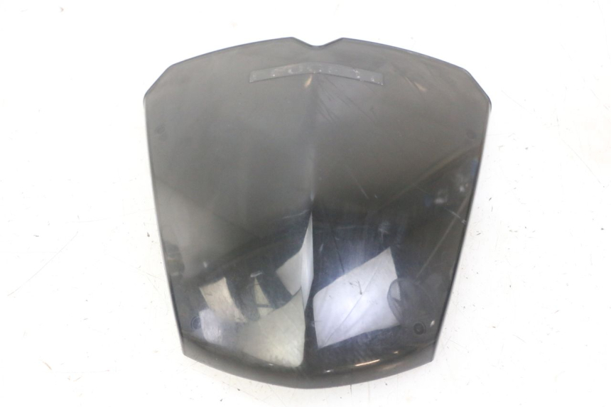 photo de WINDSCHUTZ PEUGEOT KISBEE 4T 50 (2018 - 2022) - Details der Befestigungspunkte