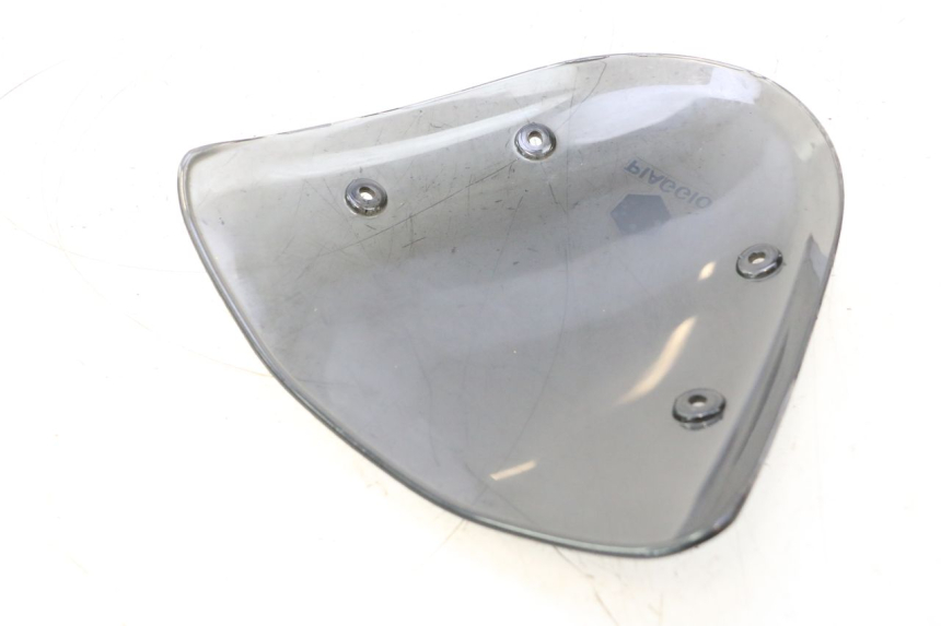 photo de SCHEIBE PIAGGIO TYPHOON 50 (2000 - 2009) - Oberflächenzustand und Material