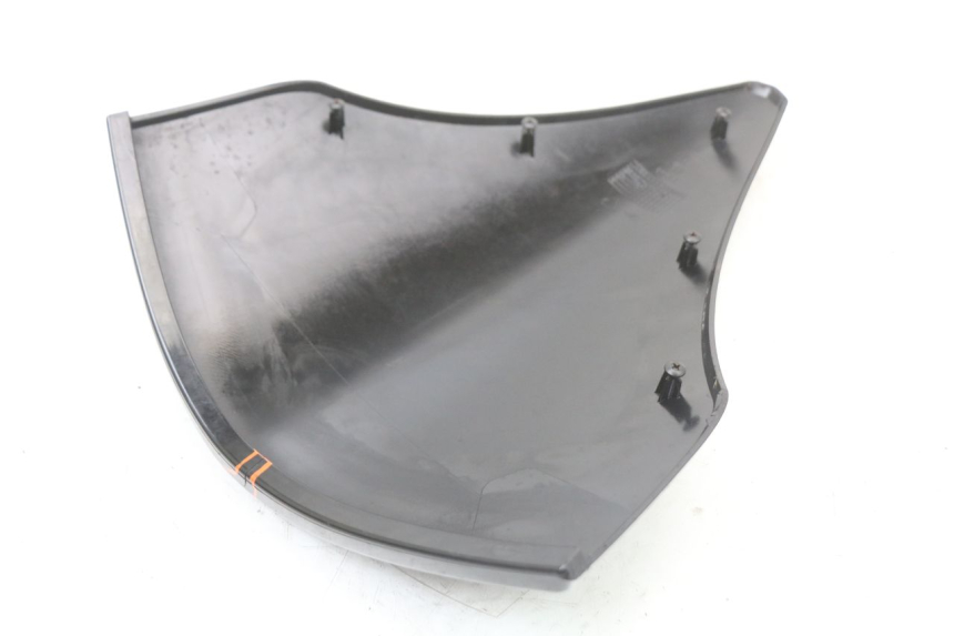 photo de WINDSCHUTZ PIAGGIO X10 125 (2012 - 2017) - Kennzeichnungen und Originalreferenzen