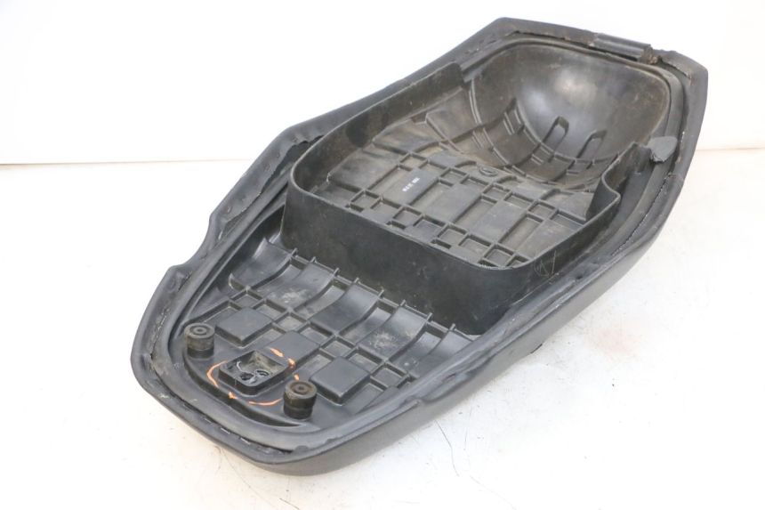 photo de SELLE KYMCO AGILITY 16+ 4T 50 (2018 - 2023) - Charakteristische Merkmale