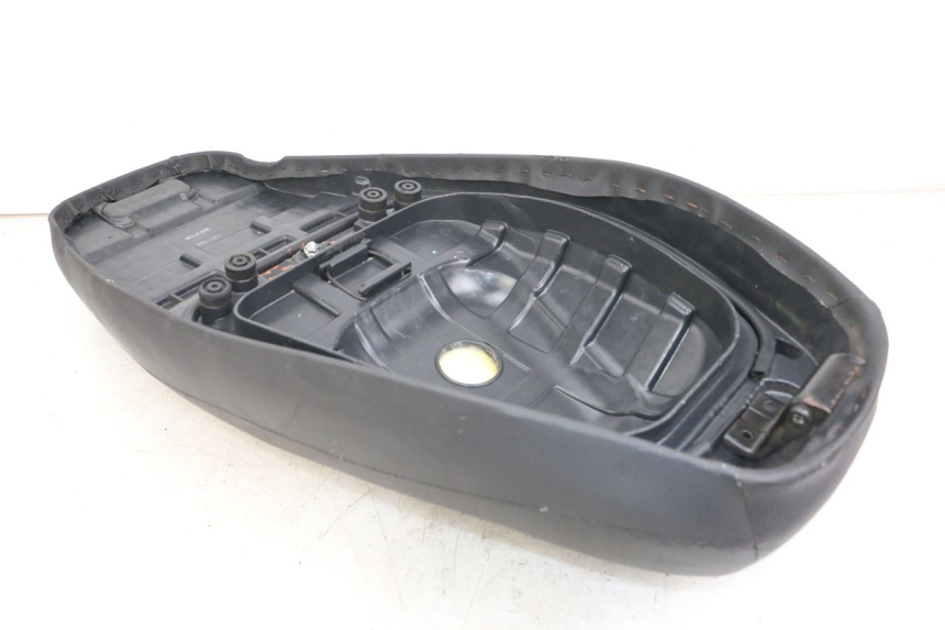 photo de SITZBANK KYMCO AGILITY 4T 50 (2018 - 2022) - Charakteristische Merkmale