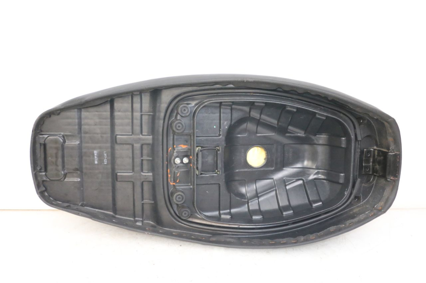 photo de SITZBANK KYMCO AGILITY 4T 50 (2018 - 2022) - Alternativer Blickwinkel