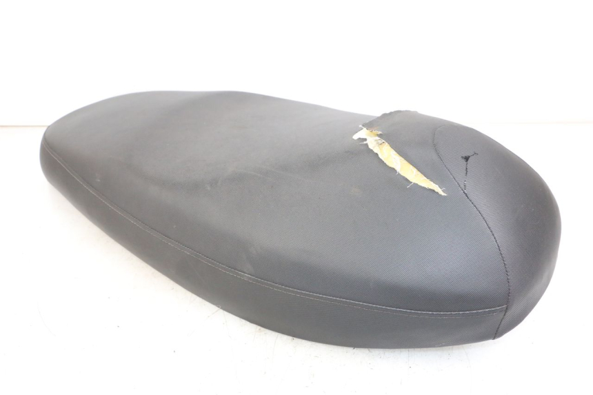 photo de SITZBANK KYMCO AGILITY 4T 50 (2018 - 2022) - Details der Befestigungspunkte