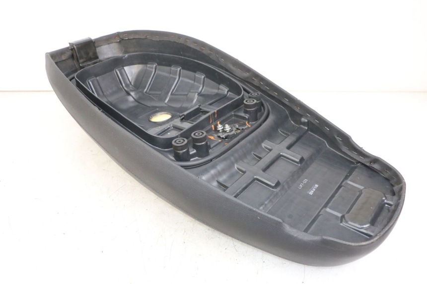 photo de SITZBANK KYMCO AGILITY 4T 50 (2018 - 2022) - Geprüftes Gebrauchtteil