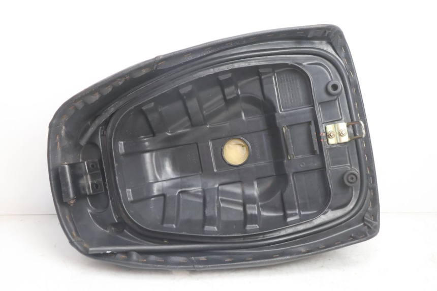photo de SELLE KYMCO AGILITY 4T 50 (2005 - 2018) - Gesamtansicht des Produkts