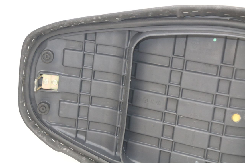 photo de SITZBANK KYMCO AGILITY CITY 2T 50 (2008 - 2016) - Zoom auf Komponenten