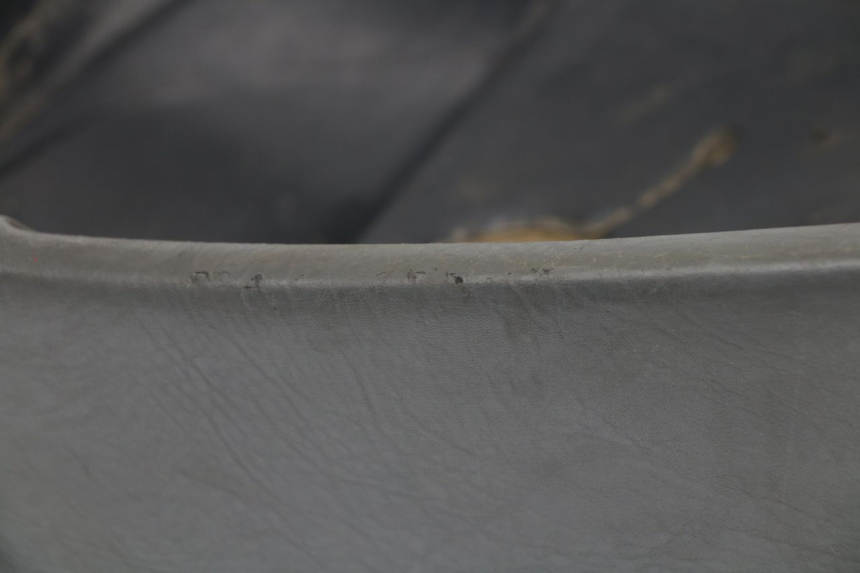 photo de SITZ APRILIA AMICO 50 (1992 - 1995) - Zoom auf Gebrauchszustand