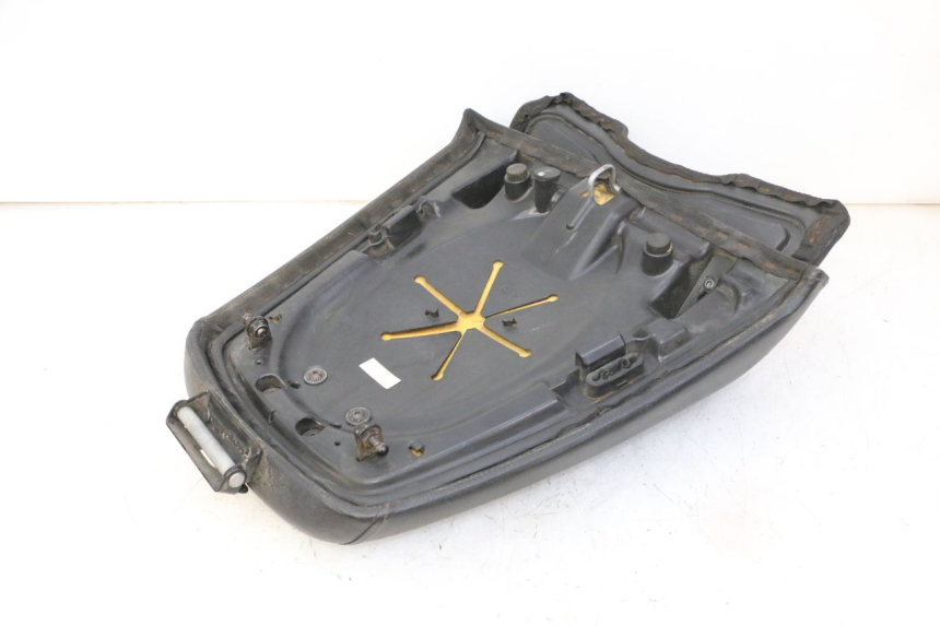 photo de HINTEN SITZ QUADRO 4 4D 350 (2015 - 2018) - Technische Nahaufnahme