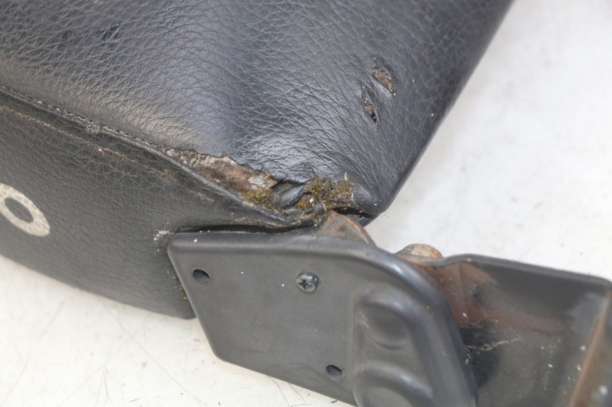 photo de HECKBANK KYMCO AGILITY 4T 50 (2005 - 2018) - Gesamtansicht des Produkts