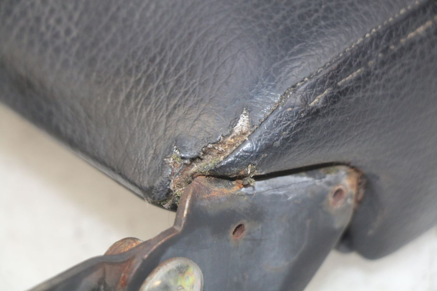 photo de HECKBANK KYMCO AGILITY 4T 50 (2005 - 2018) - Kennzeichnungen und Originalreferenzen