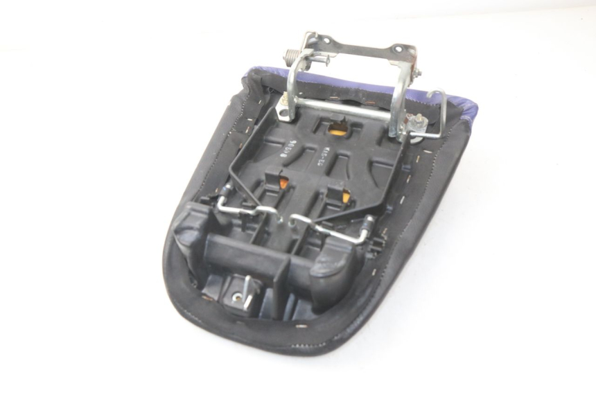 photo de HINTEN SITZ HONDA CBR 919 RR FIREBLADE 900 (1998 - 1999) - Details der Befestigungspunkte