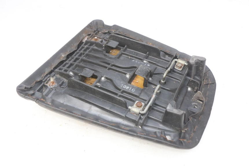 photo de HECKBANK HONDA CBR RR FIREBLADE 900 (1992 - 1994) - Zoom auf Komponenten