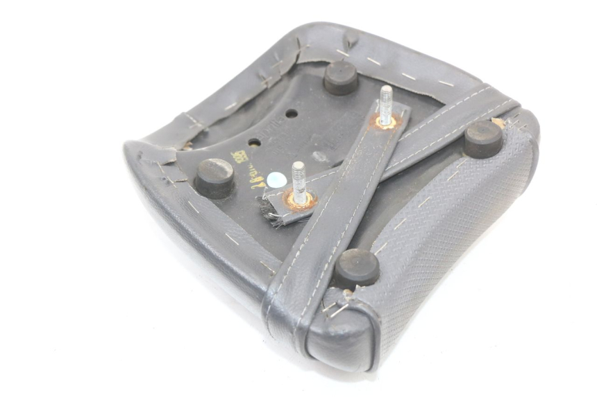 photo de HINTEN SITZ APRILIA CLASSIC 125 (1995 - 2001) - Details der Befestigungspunkte