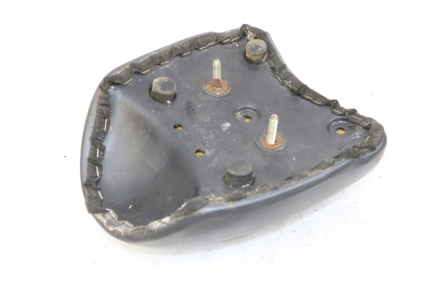 photo de HINTEN SITZ APRILIA CLASSIC 125 (1995 - 2001) - Zoom auf Gebrauchszustand