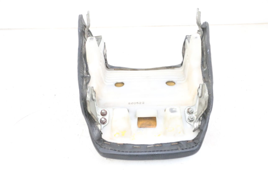 photo de HINTEN SITZ KAWASAKI GPX R WARBIRD 600 (1988 - 1993) - Technische Nahaufnahme