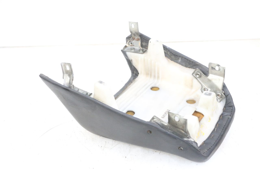 photo de HINTEN SITZ KAWASAKI GPX R WARBIRD 600 (1988 - 1993) - Gesamtansicht des Produkts